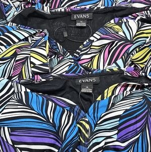 New Avenue Feather print sharkbite swimdress